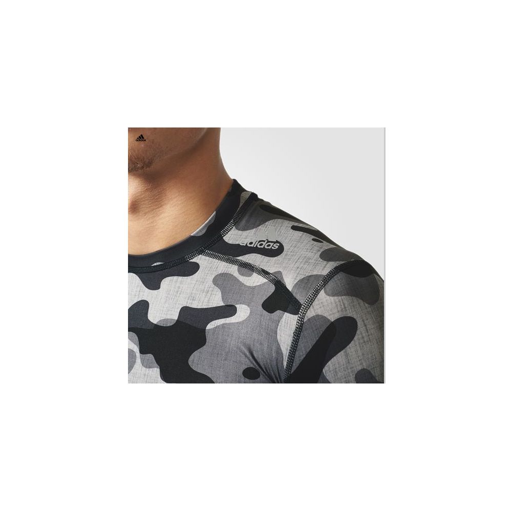 Tee-shirt Adidas Techfit camouflée manches courtes Tee-shirt Adidas Techfit camouflée manches courtes