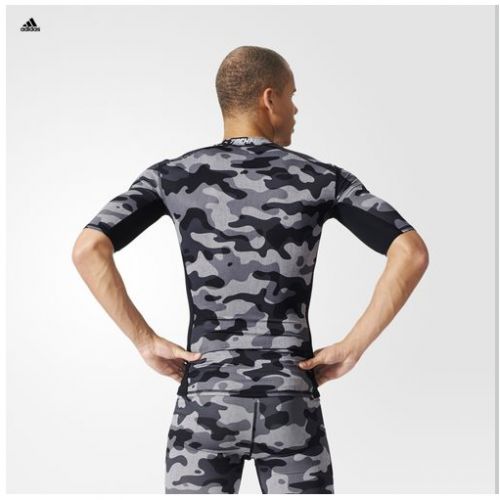 Tee-shirt Adidas Techfit camouflée manches courtes