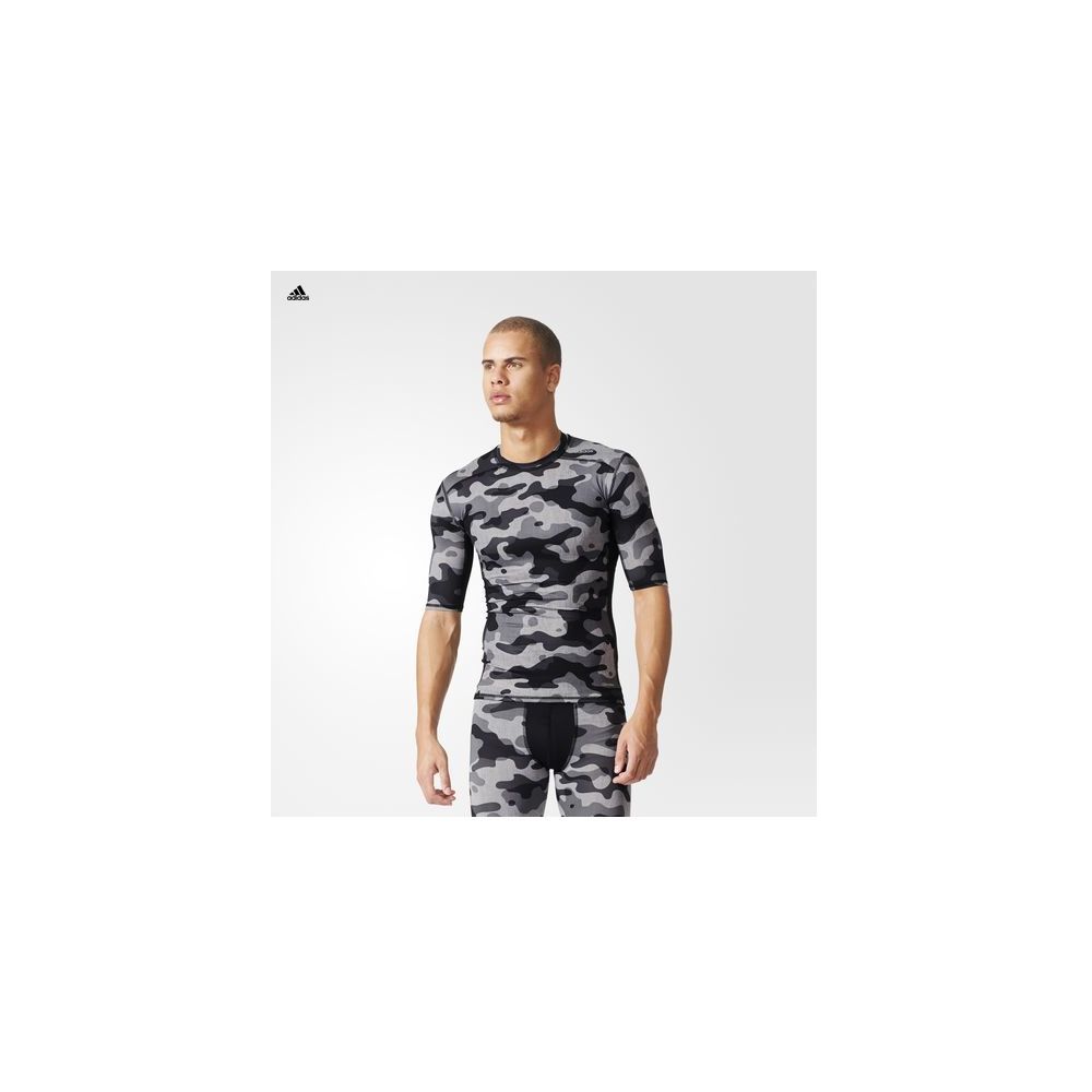 Tee-shirt Adidas Techfit camouflée manches courtes Tee-shirt Adidas Techfit camouflée manches courtes
