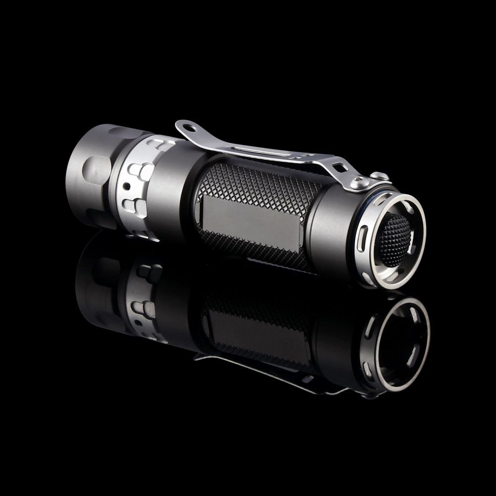 Lampe Tactique Niteye RAPTOR RRT03 - 1400Lumens Lampe Tactique Niteye RAPTOR RRT03 - 1400Lumens